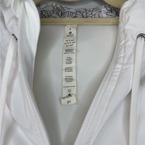 Lululemon Women's White Hooded Jacket - Picture 3 of 17